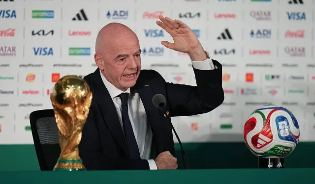 Her yaptığı fiyasko.. FIFA Başkanı takım tutuyormuş!