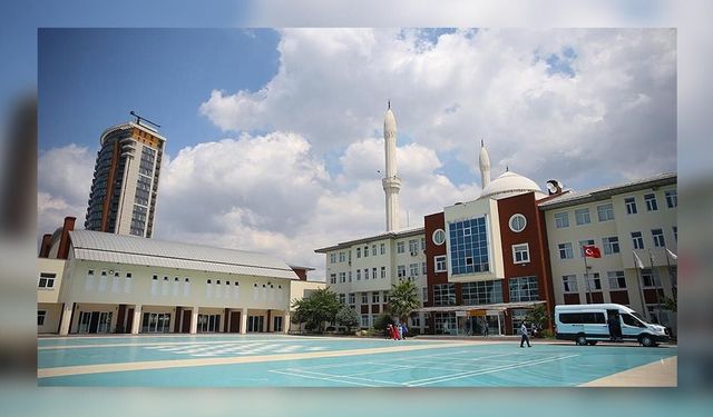 ROBERT KOLEJİ YAPINCA 'KALİTE', İMAM HATİP YAPINCA 'ŞAİBE'