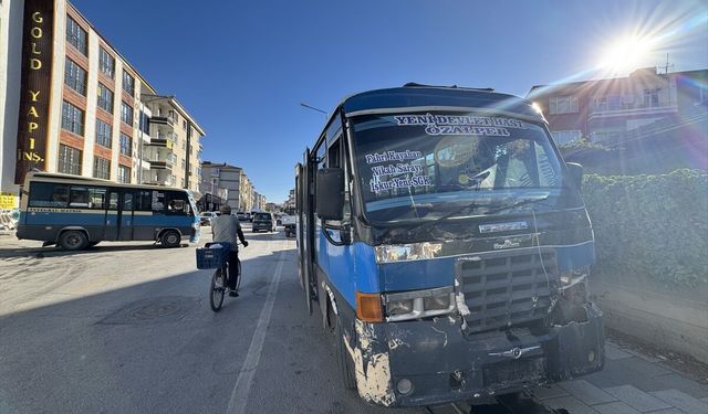 Malatya'da zincirleme kaza: 10 kişi yaralandı!