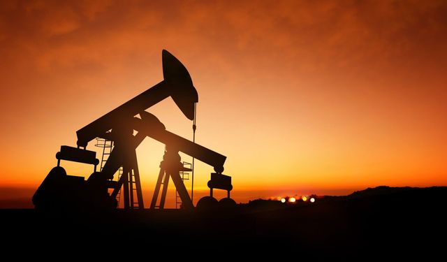 Petrol yükseldi, piyasanın gözü Çin'de