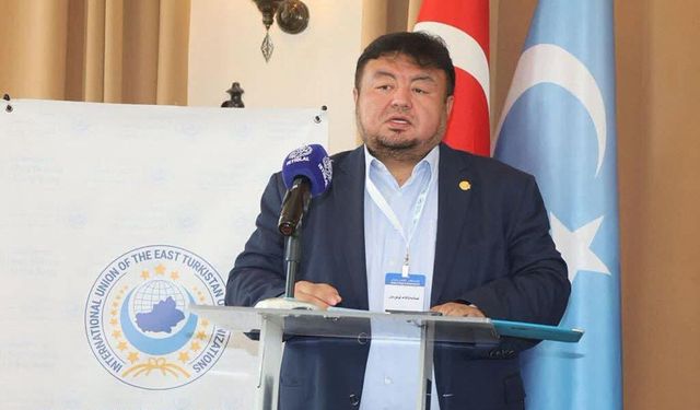 Doğu Türkistan Maarif Hareketi'nden İsmail Saymaz ve beraberindeki gazetecilere rest!