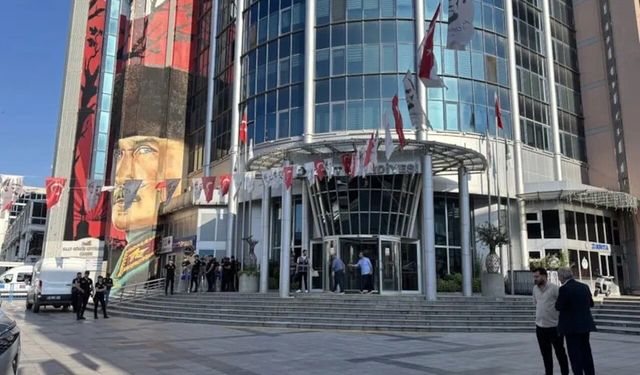 İzmit Belediye Başkanı ve eşi tutuklandı!