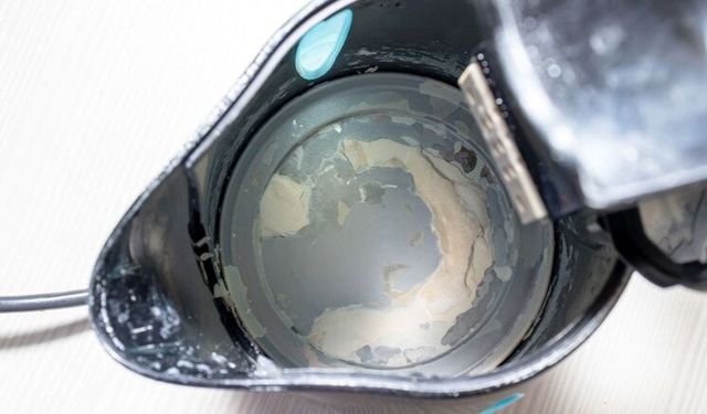 Su ısıtıcılarında biriken kireci saniyede söküp atıyor
