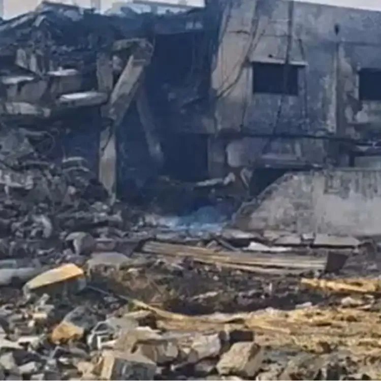 Hindistan'da fabrika yangını: Ölü ve yaralılar var