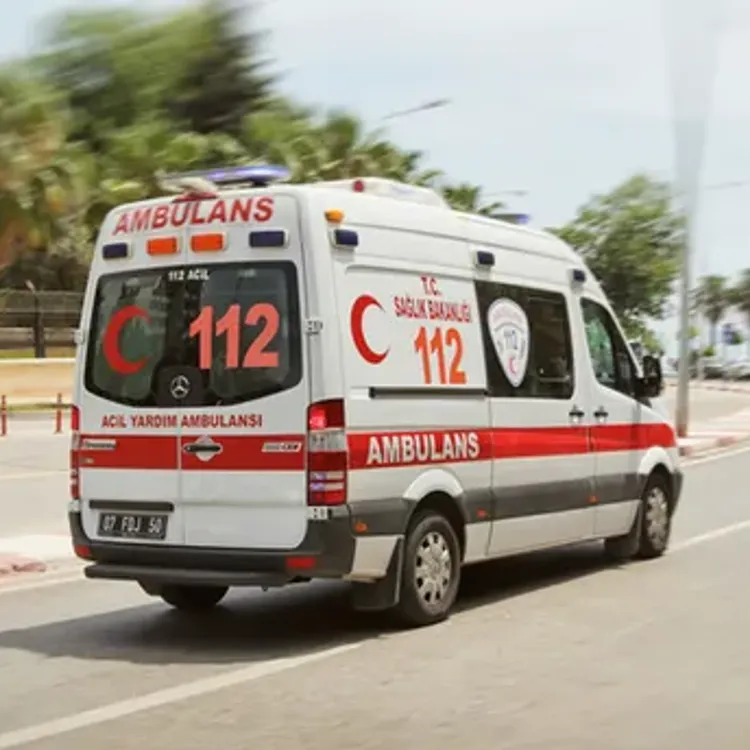 Kar spreyinden etkilendikleri şüphesiyle 30 öğrenci hastaneye kaldırıldı