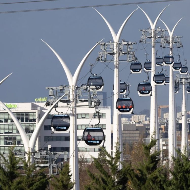 Şehrin içinde otobüs değil teleferik: 40 yerine 18 dakika