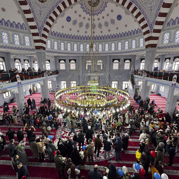 Pendik'te "Cami-Çocuk Şenliği" düzenlendi