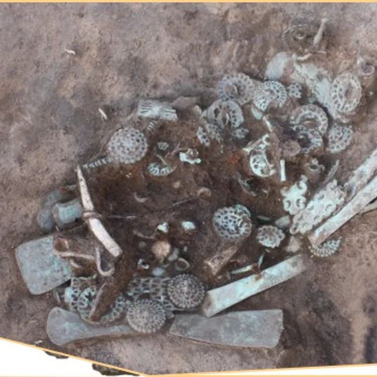 Ural dağlarında iki bin dört yüz yıllık adak çukuru bulundu