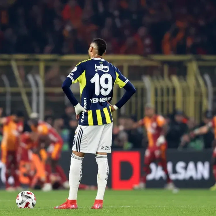 Fenerbahçe'de Youssef En Nesyri'ye ıslıklı protesto