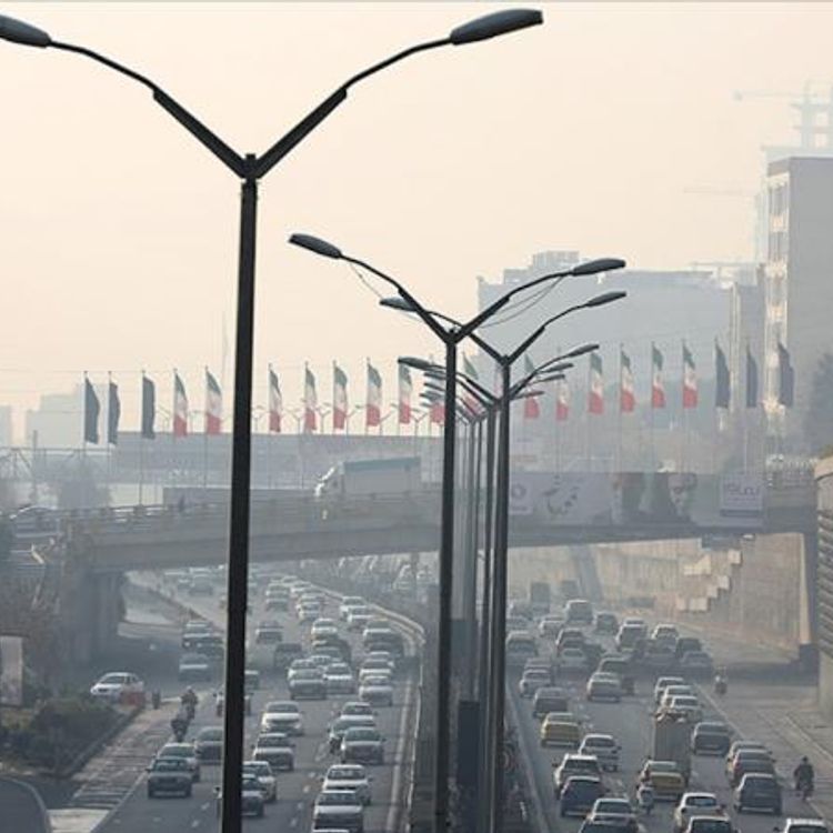Tahran'da hava kirliliği nedeniyle okullar tatil edildi!