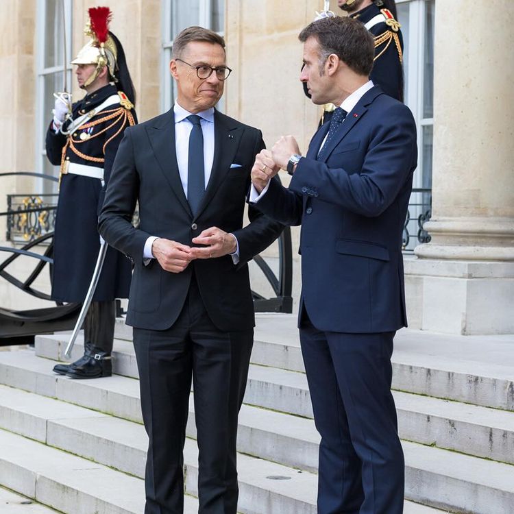 Paris’te Stratejik Zirve: Fransa ve Finlandiya Ortaklık İçin Düğmeye Bastı