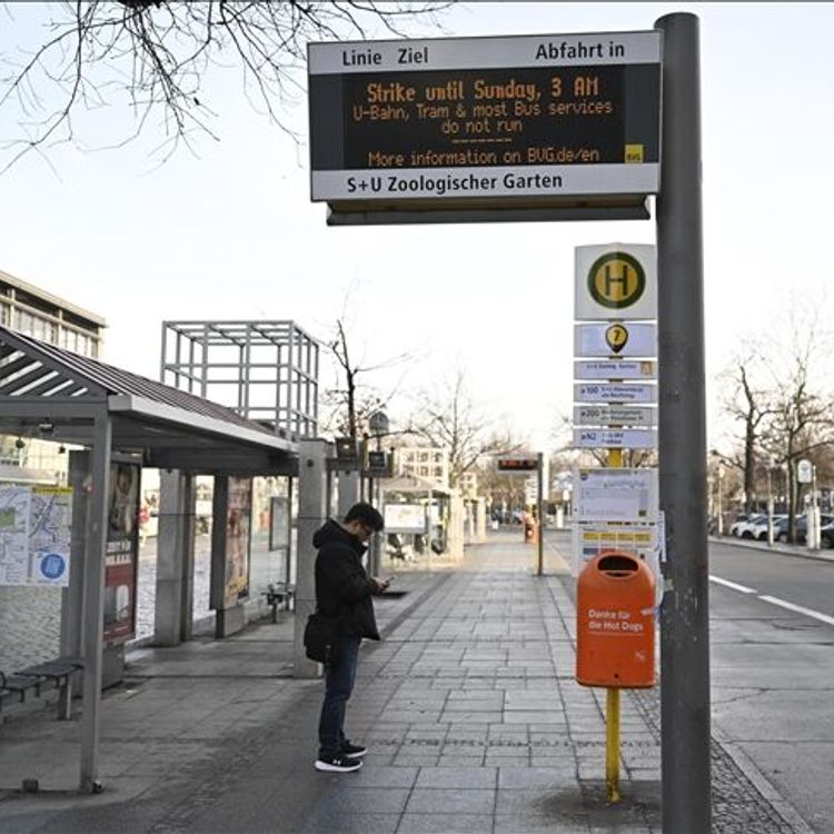 Almanya’da Ulaşım Kilitlendi!