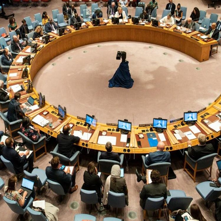 Macron, BMGK'yi acil toplantıya çağırdı