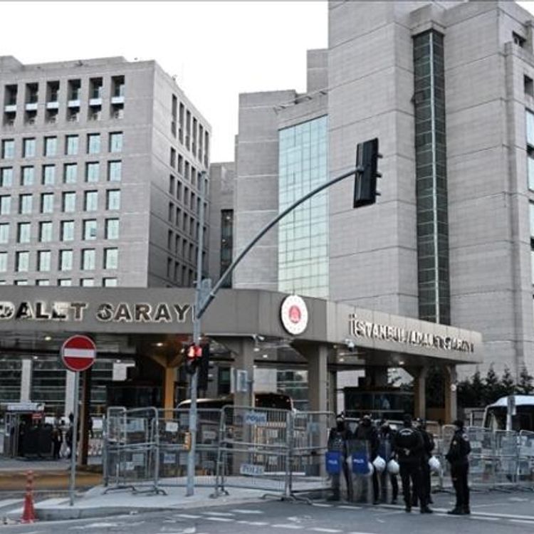 'Sahte belgelerle ikamet izni' operasyonu: 40 Kişi tutuklandı!