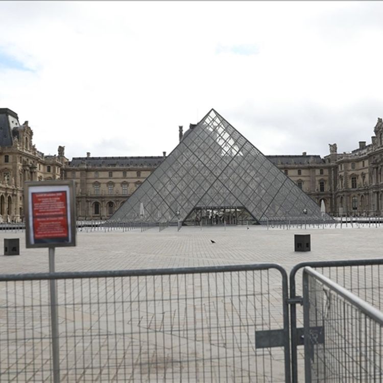Louvre Müzesi Alarm Veriyor!