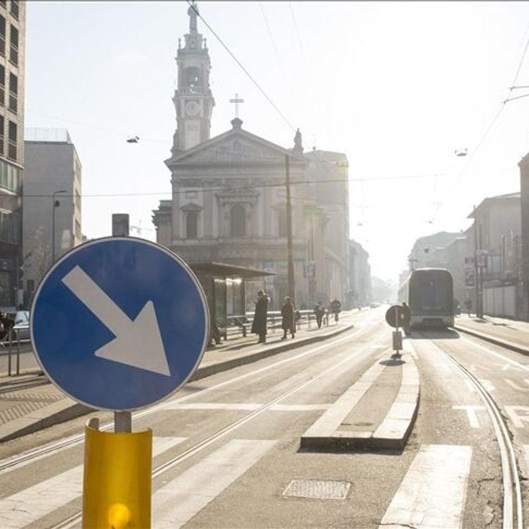 Tramvay Faciası: Kontrolden Çıkan Araç Dükkana Girerek Durabildi