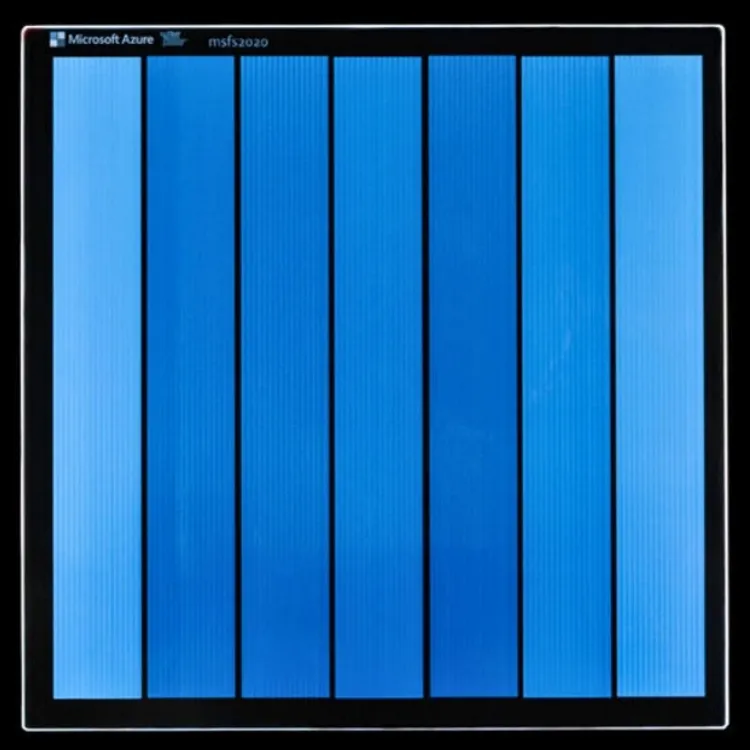 Bu minik cam kare, 2 milyon kitaplık veri saklayabilir