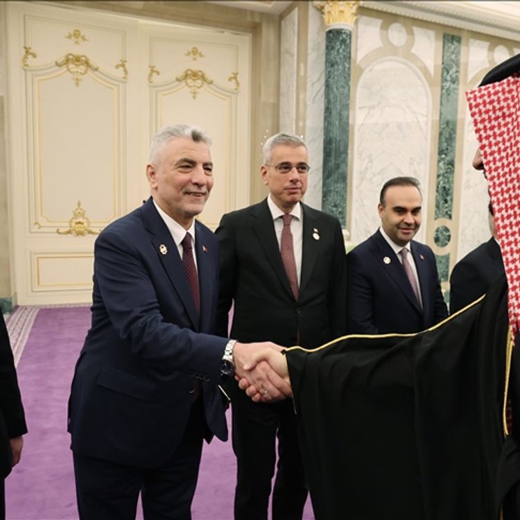 Bakan Bolat, Suudi Arabistan'da heyetlerarası görüşmelere katıldı