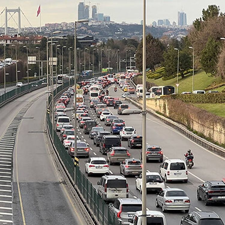 İstanbul'da iftar öncesi trafik yoğunluğu yaşanıyor!