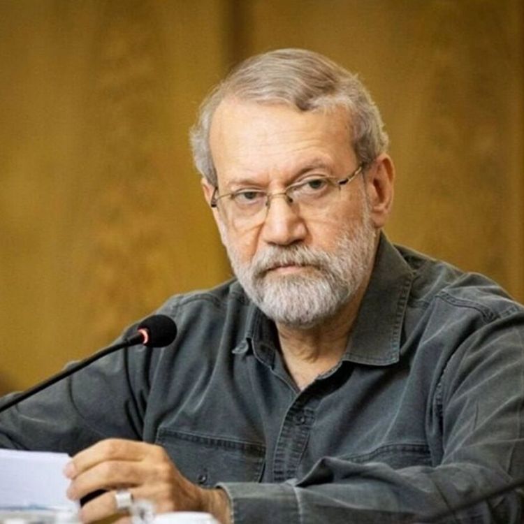 Laricani: İslam dünyasının geleceğini düşünün!