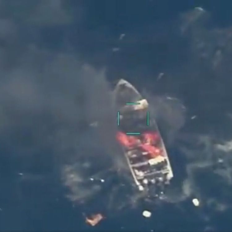 ABD, Doğu Pasifik'te bir tekneye saldırdı!