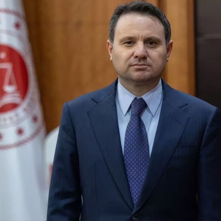 Bakan Gürlek’ten Cezaevi Aracı Kazasına İlişkin Mesaj!