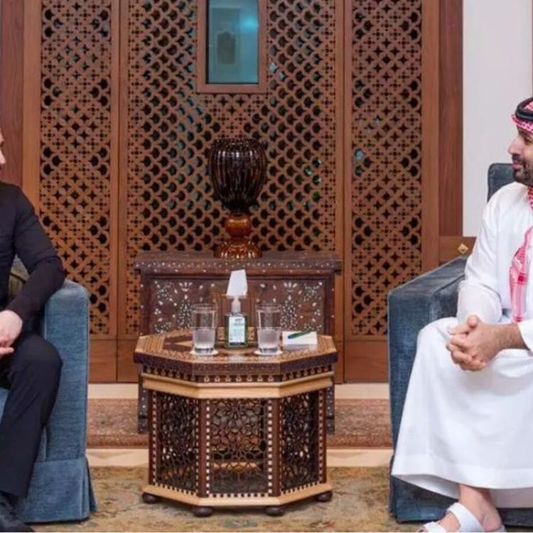 Zelenski Duyurdu: Ukrayna ve Suudi Arabistan Savunma Alanında El Sıkıştı