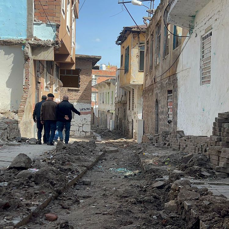 Adres Diyarbakır: Mahalle sakinleri tepkili!