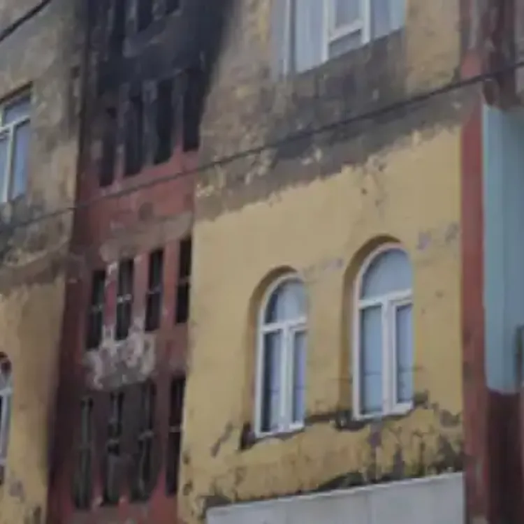 Mardin’de 2 katlı binada yangın!