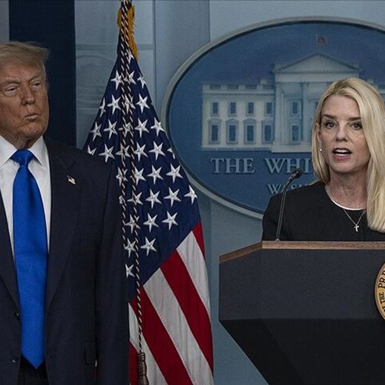 Trump, Adalet Bakanı Pam Bondi'yi görevden aldı!