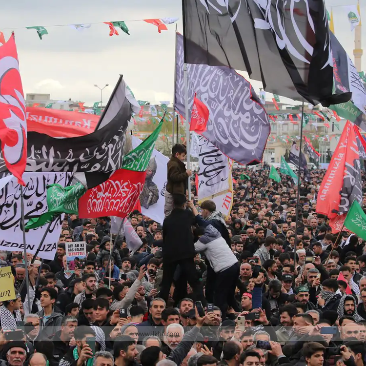 Batman'daki Mevlid-i Nebi mitinginden vahdet çağrısı!