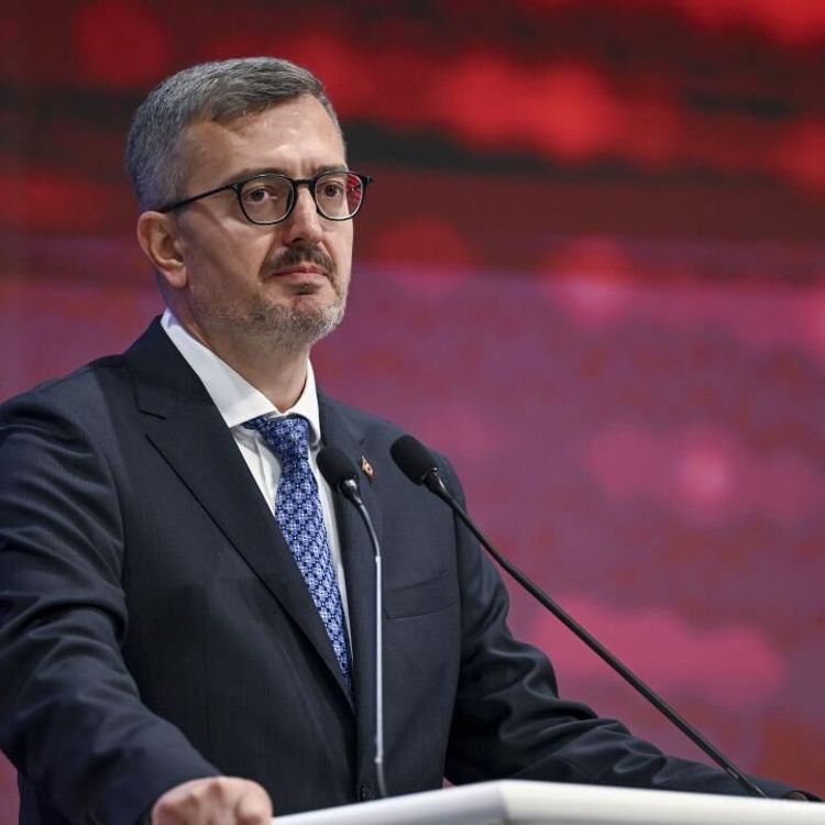 İletişim Başkanı Duran'dan Ankara Havalimanı'na ilişkin paylaşım!