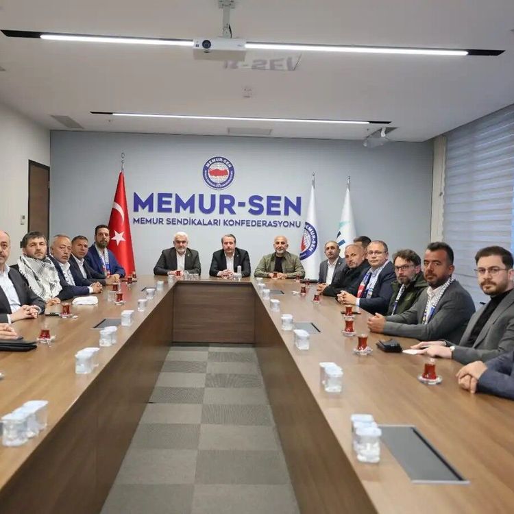 HÜDA PAR Genel Başkanı Yapıcıoğlu'ndan Sumud Filosu aktivistlerine ziyaret