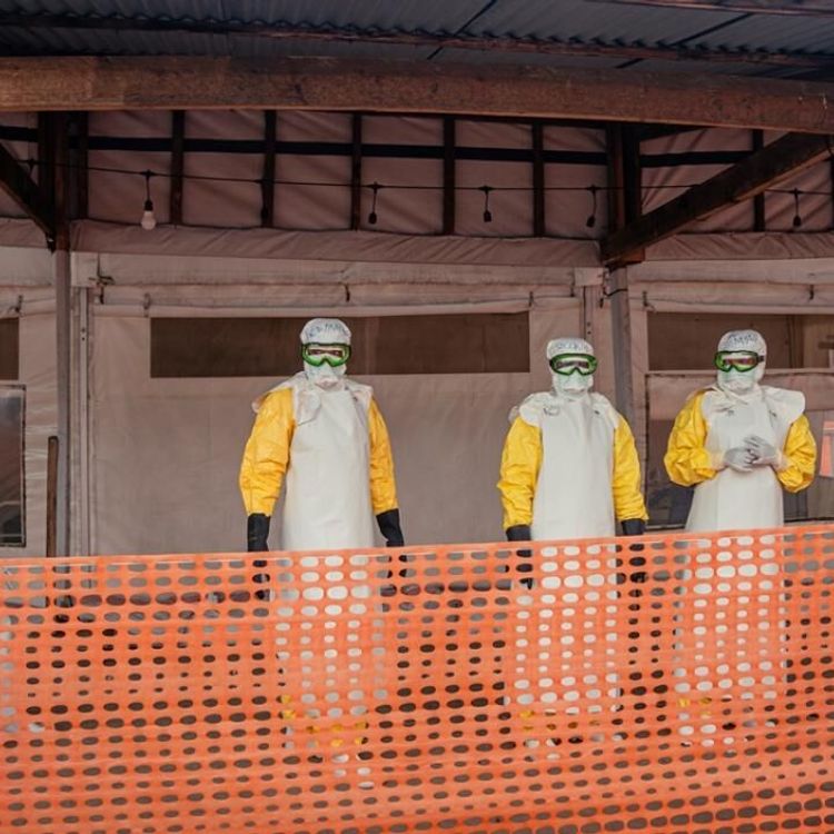 Ebola salgınında son durum: 676 vaka, 136 ölü!
