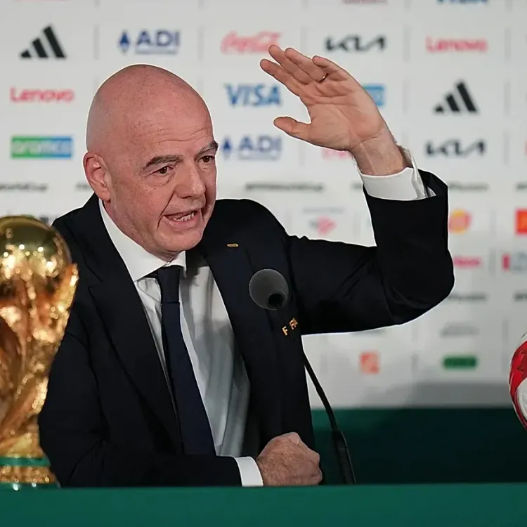 Her yaptığı fiyasko.. FIFA Başkanı takım tutuyormuş!