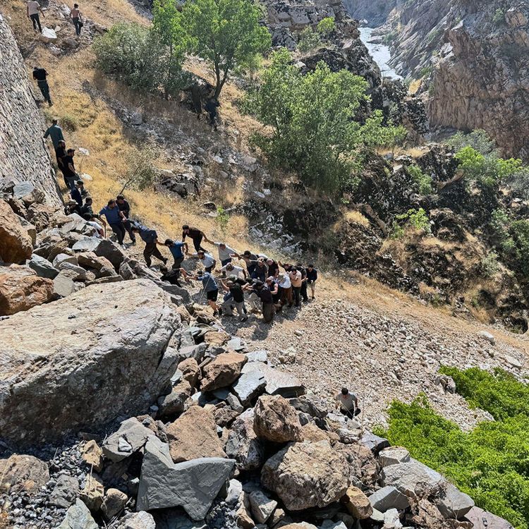 Habur Çayı'na düşerek akıntıya kapılan genç hayatını kaybetti!
