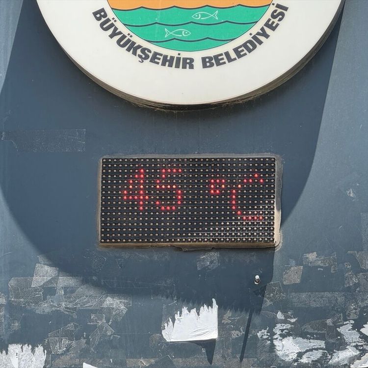 Şanlıurfa kavruluyor: Termometreler 45 dereceyi gösterdi