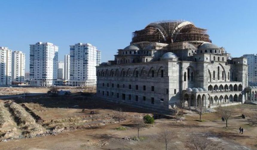 `Türkiye`nin ikinci büyük camisini inşa ediyoruz`