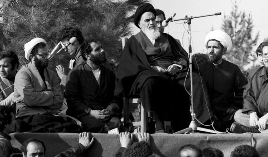 Birbirinizin elini kardeşçe sıkarsanız evrensel bir güç teşkil edersiniz!