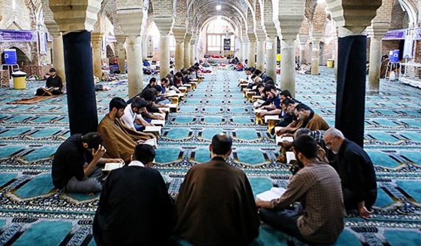 M. Emin Yıldırım "İtikaf"