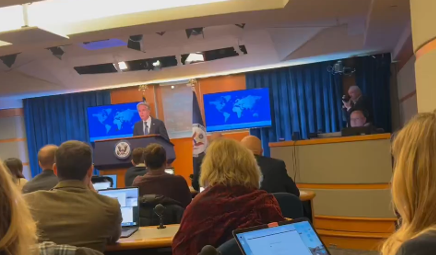 İşgalci Blinken, gazeteciler tarafından "soykırımcı" denilerek protesto edildi!