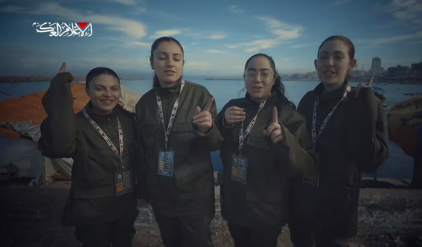 Kassam Tugayları teslim ettiği esirlerin görüntülerini yayınladı!