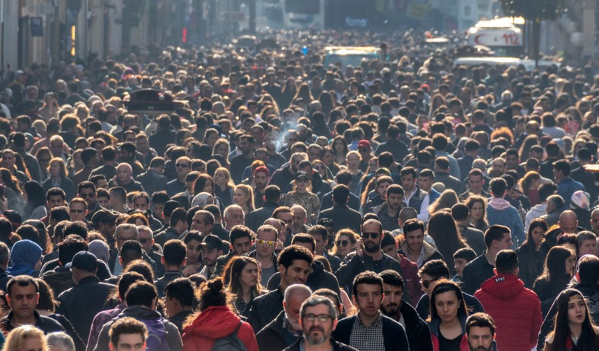 Türkiye'nin en kalabalık ilçeleri belli oldu! Onlarca ili geride bıraktılar