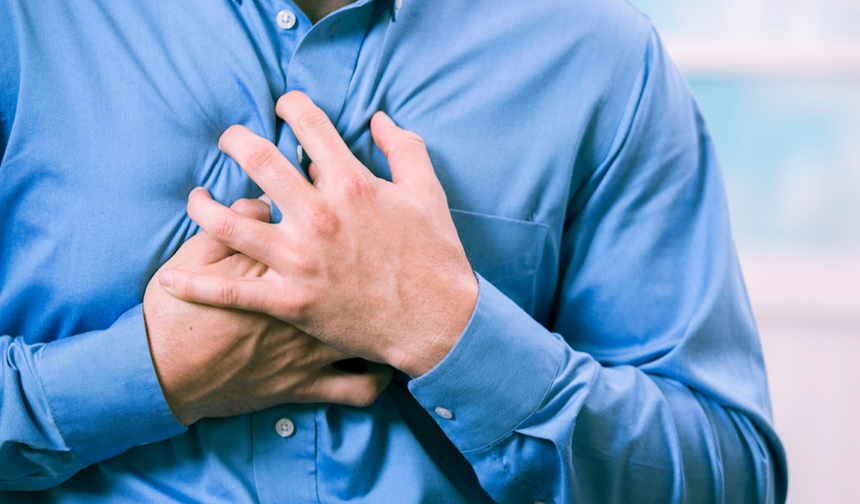 Bu belirtileri hissedenler dikkat! Kalp krizi olabilir