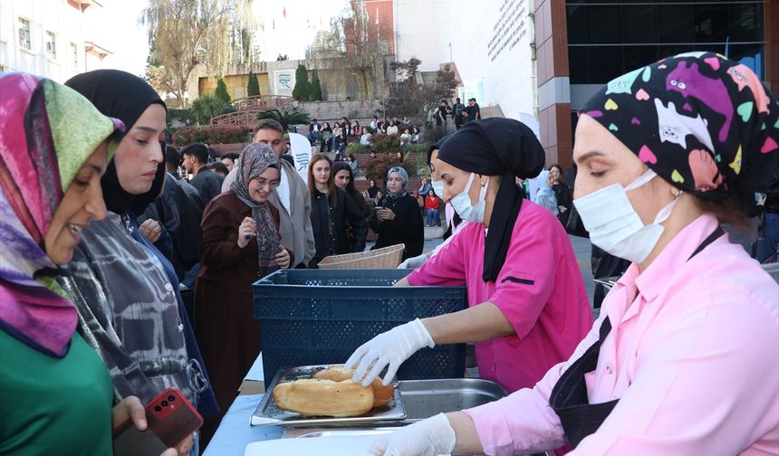 Öğretmenler gününde "Hamsi Şenliği" düzenlendi