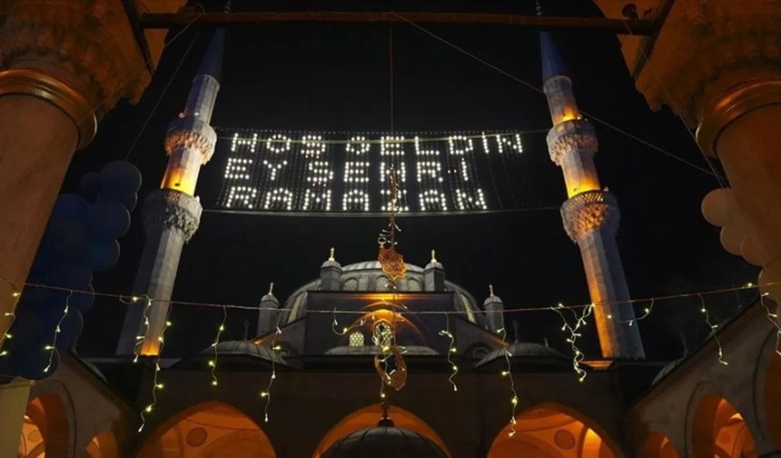 Hilal görüldü! Bazı ülkelerde Ramazan heyecanı yarın başlıyor!