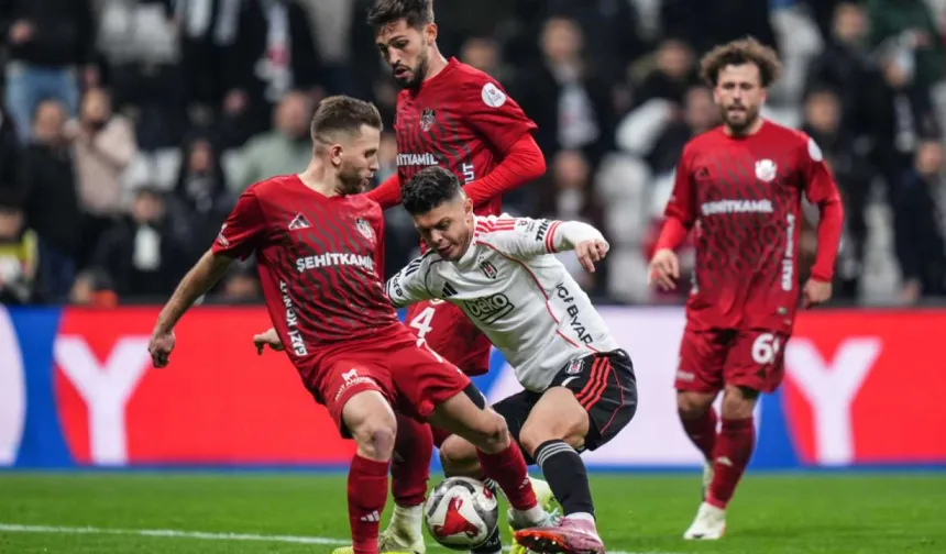 Beşiktaş evinde kazanmayı unuttu