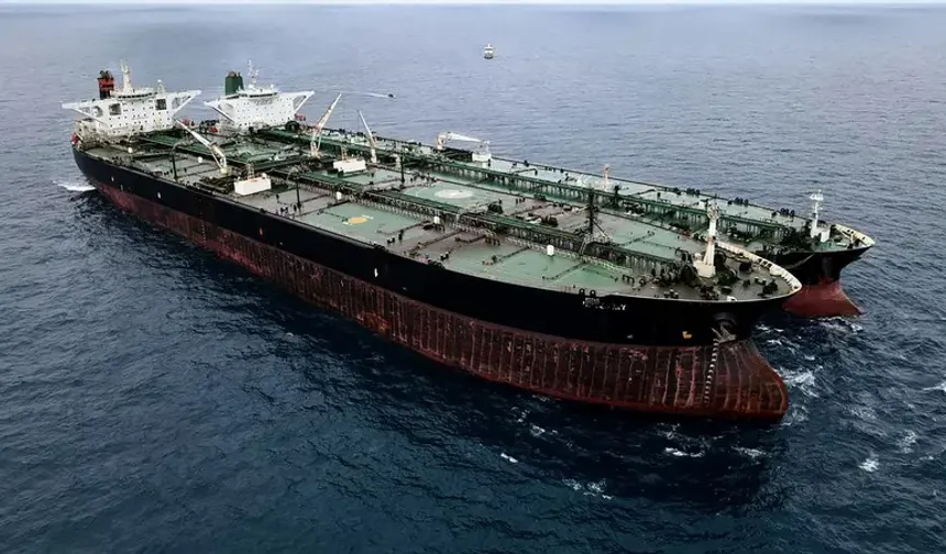 İran petrol taşıyan tankere el koydu