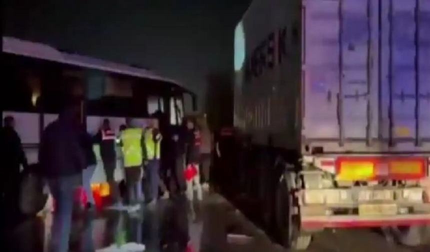 6 araç karıştı: 12 kişi yaralandı!