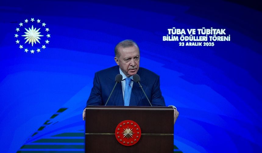 Erdoğan: Füze denemelerine 'balıklar tedirgin oluyor' diyen muhalefete rağmen başarıyoruz
